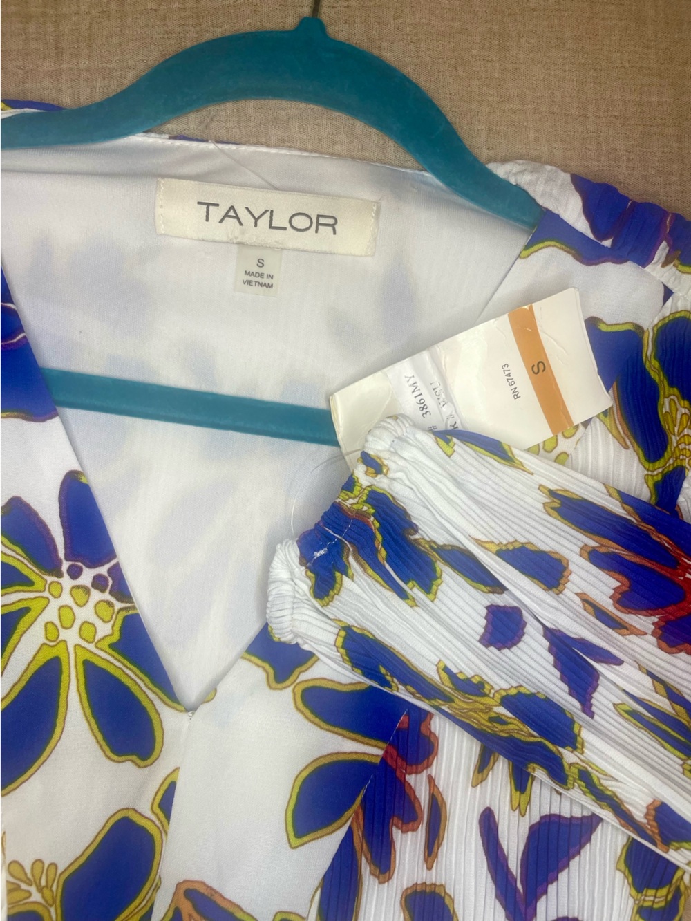 Taylor Floral Mini Dress S White Sapphire V‎ Neck Flare Party Dress - Picture 3 of 10